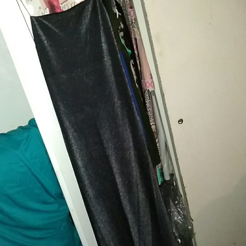 Dresses - Picture 5 of 7
